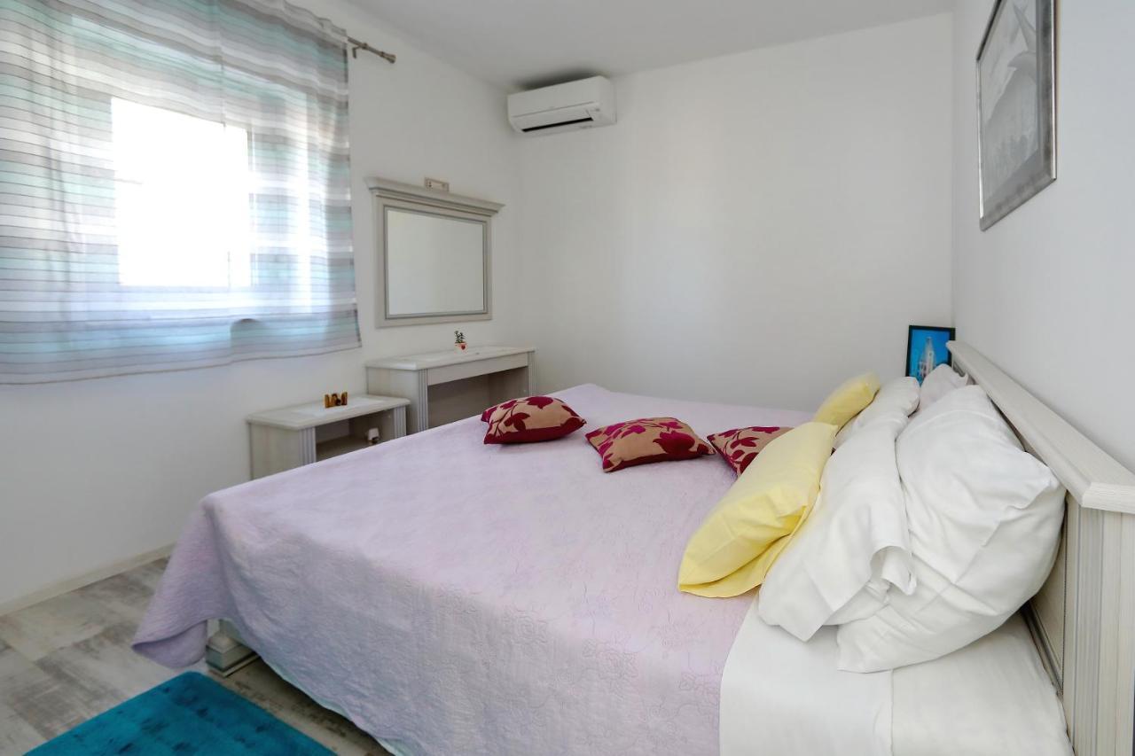 Apartmani Marina S Pogledom, Sukošan Kültér fotó
