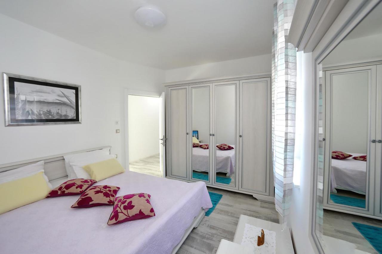 Apartmani Marina S Pogledom, Sukošan Kültér fotó