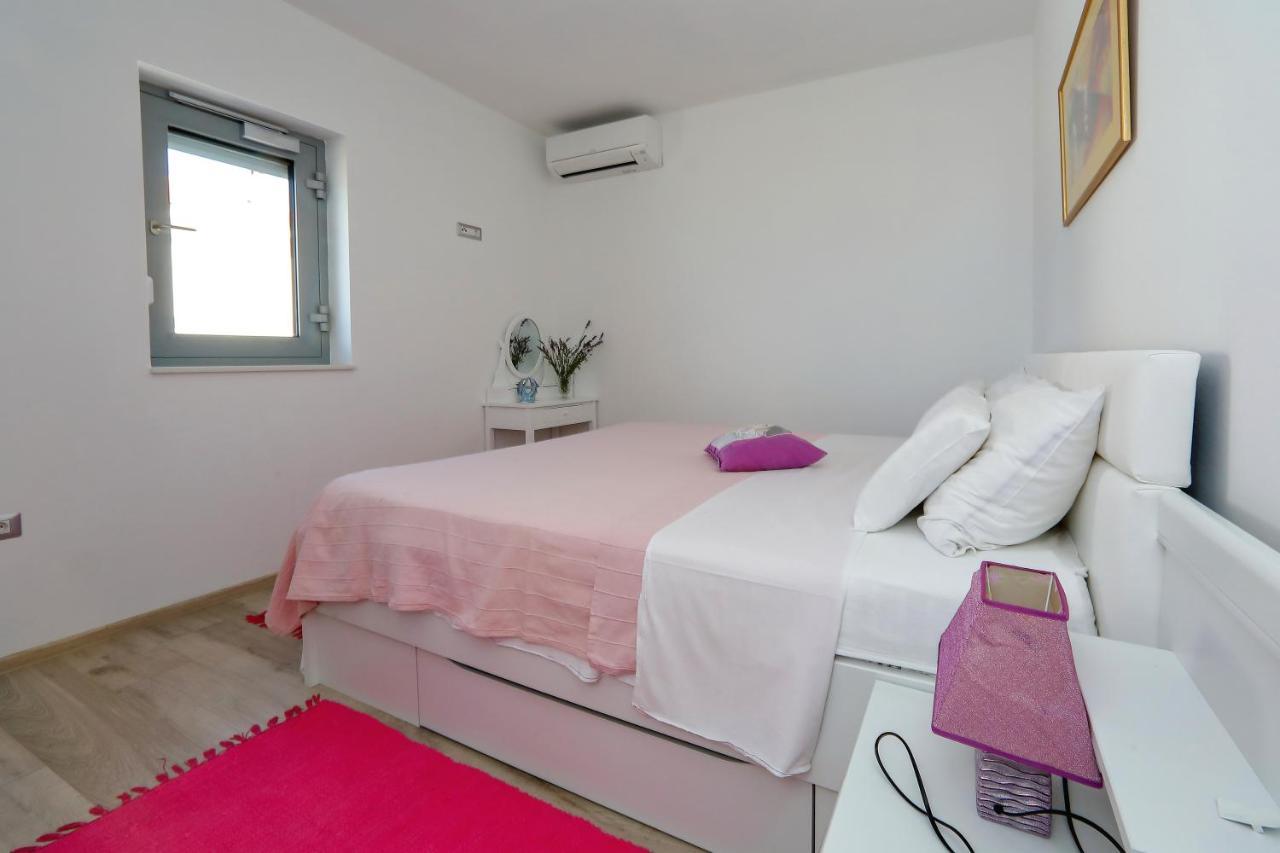 Apartmani Marina S Pogledom, Sukošan Kültér fotó